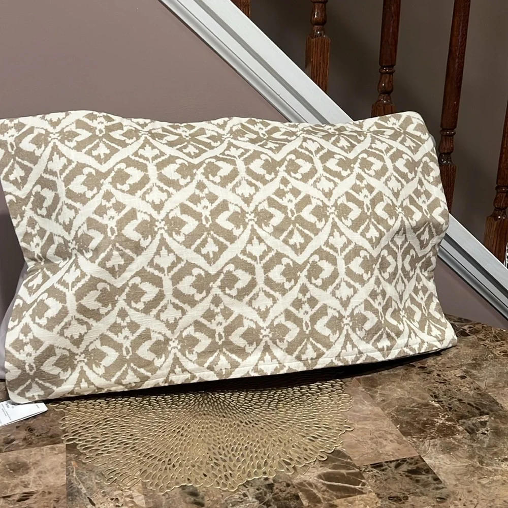 Pottery Barn Tan and Cream Patterned Pillow Cover, 16x26”